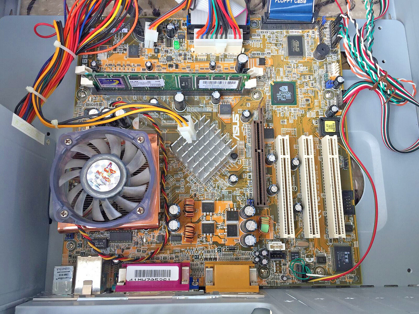 Retrocomputer Windows 98 SE Desktop Amd Athlon Xp 1800+ 1537 Mhz Retrogames Seriale Parallela