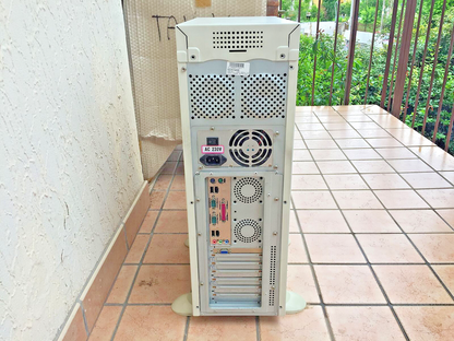 Windows 98 SE Big Tower Intel Pentium 4 2400 Mhz Retrogames 2x Seriale Parallela