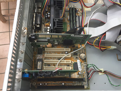 Windows 98 SE Desktop Dex Vintage Pentium 3 450 Mhz 2x Slot Isa Mobo Lucky Star