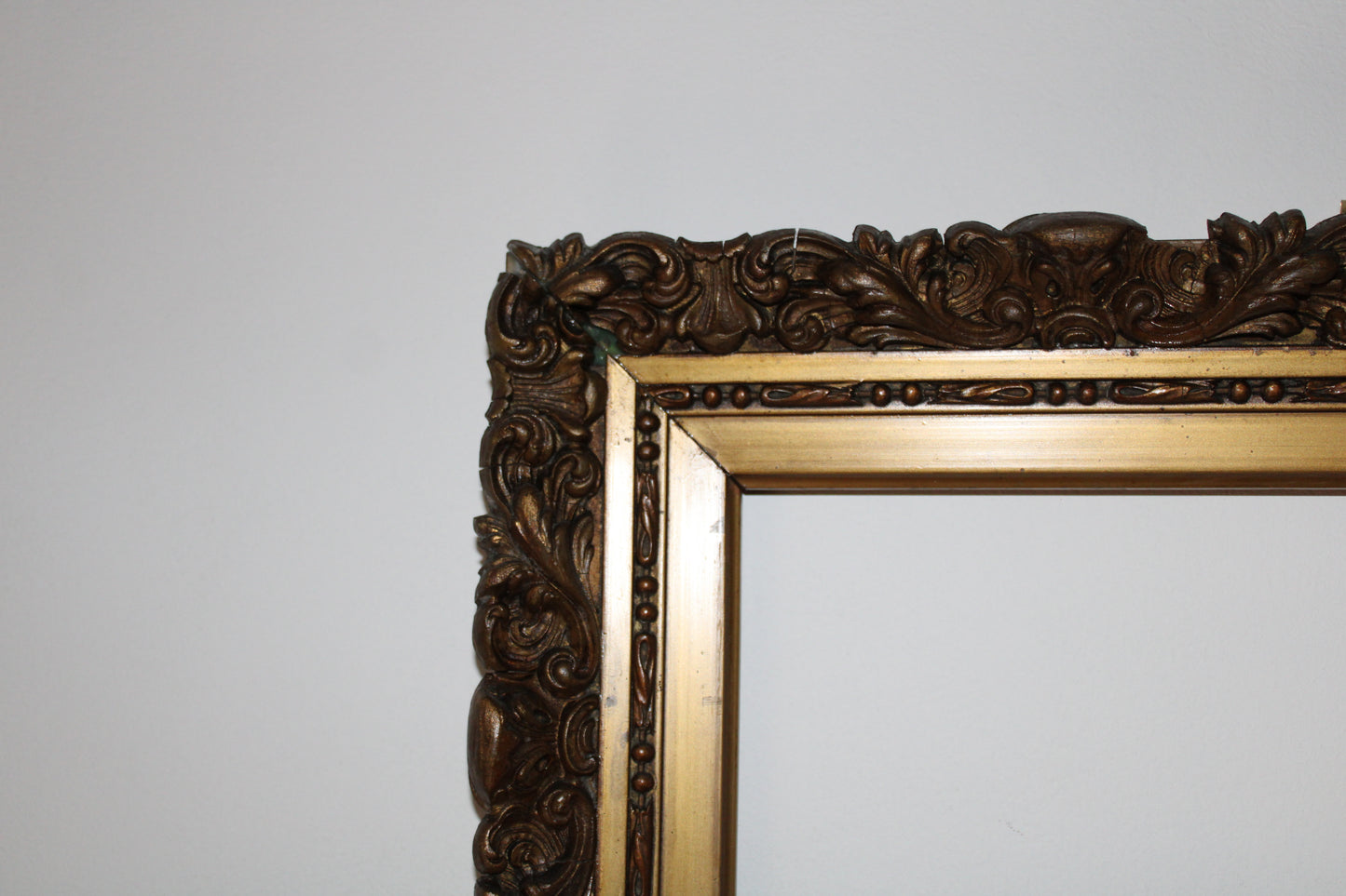 Cornice da Specchio XIX° secolo Liberty Parzialmente Restaurata (15% SCONTO IN CARRELLO)