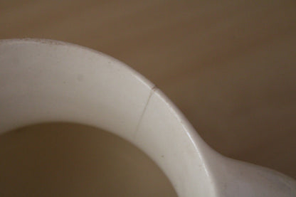 Coppia di Caraffe in Porcellana Cecoslovacchia XX° secolo Vintage Crema