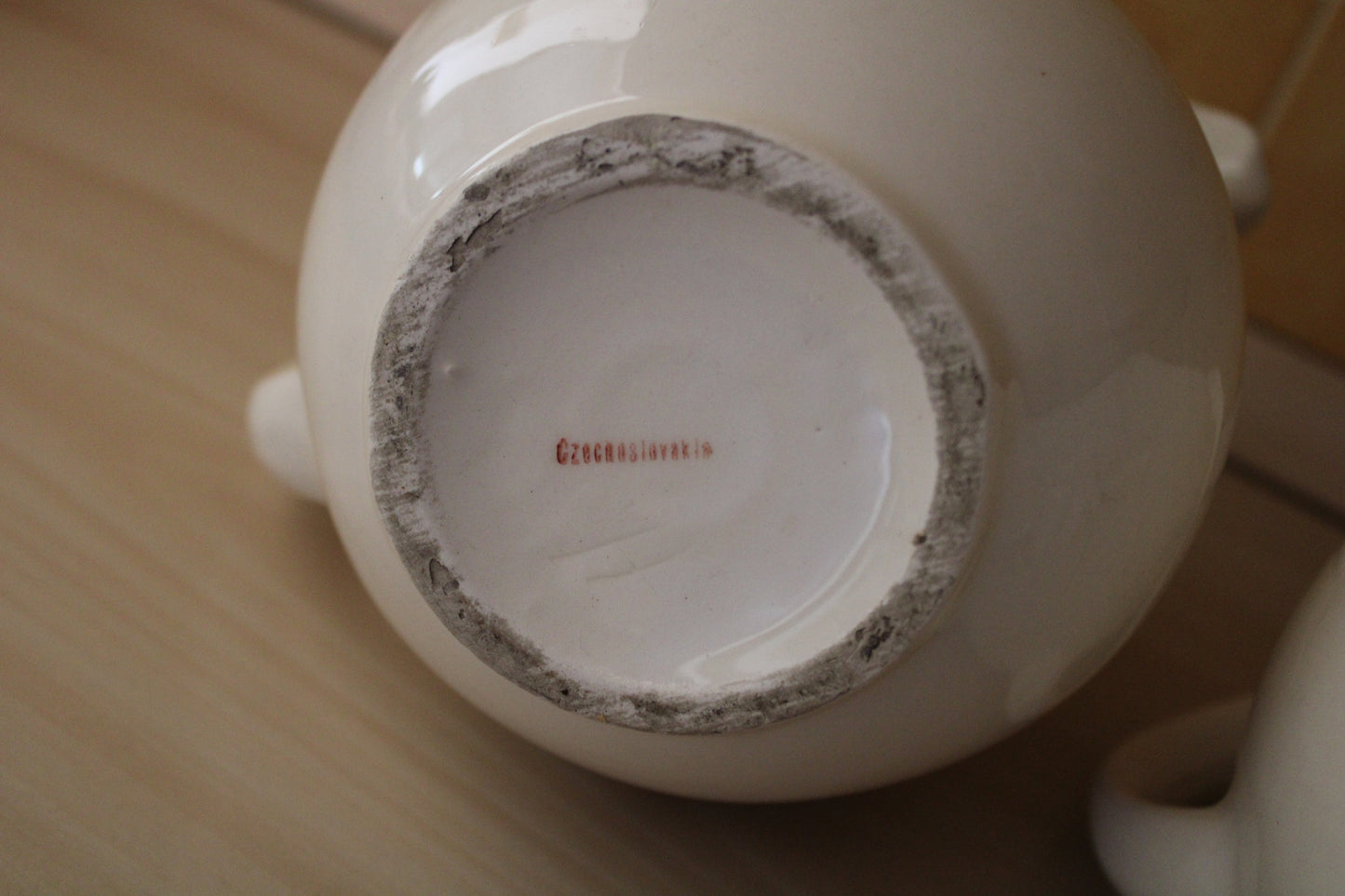 Coppia di Caraffe in Porcellana Cecoslovacchia XX° secolo Vintage Crema